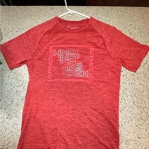 Under Armour Men’s T-Shirt. Great condition. Smoke free home. Only hang dried